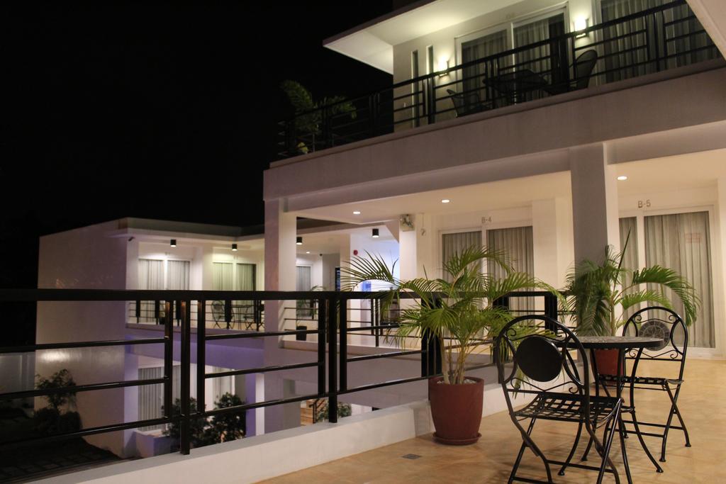 Be-Ing Suites Davao Stadt Exterior foto