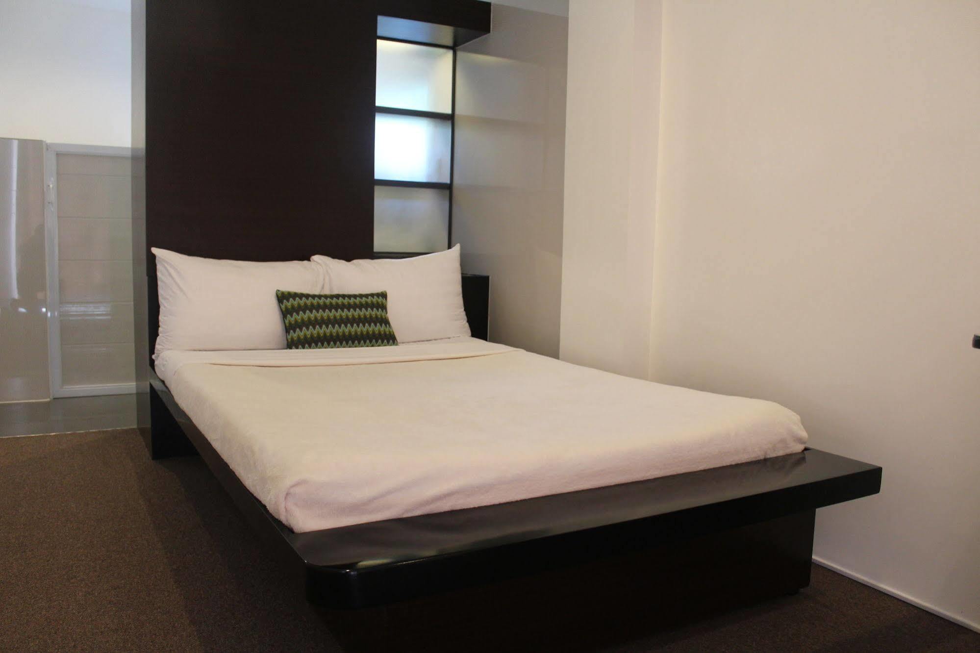 Be-Ing Suites Davao Stadt Exterior foto