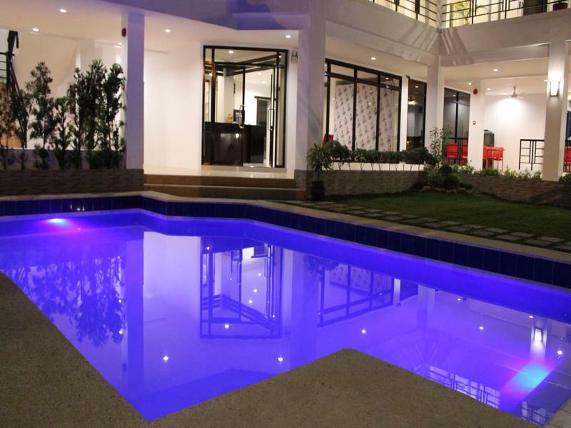 Be-Ing Suites Davao Stadt Exterior foto
